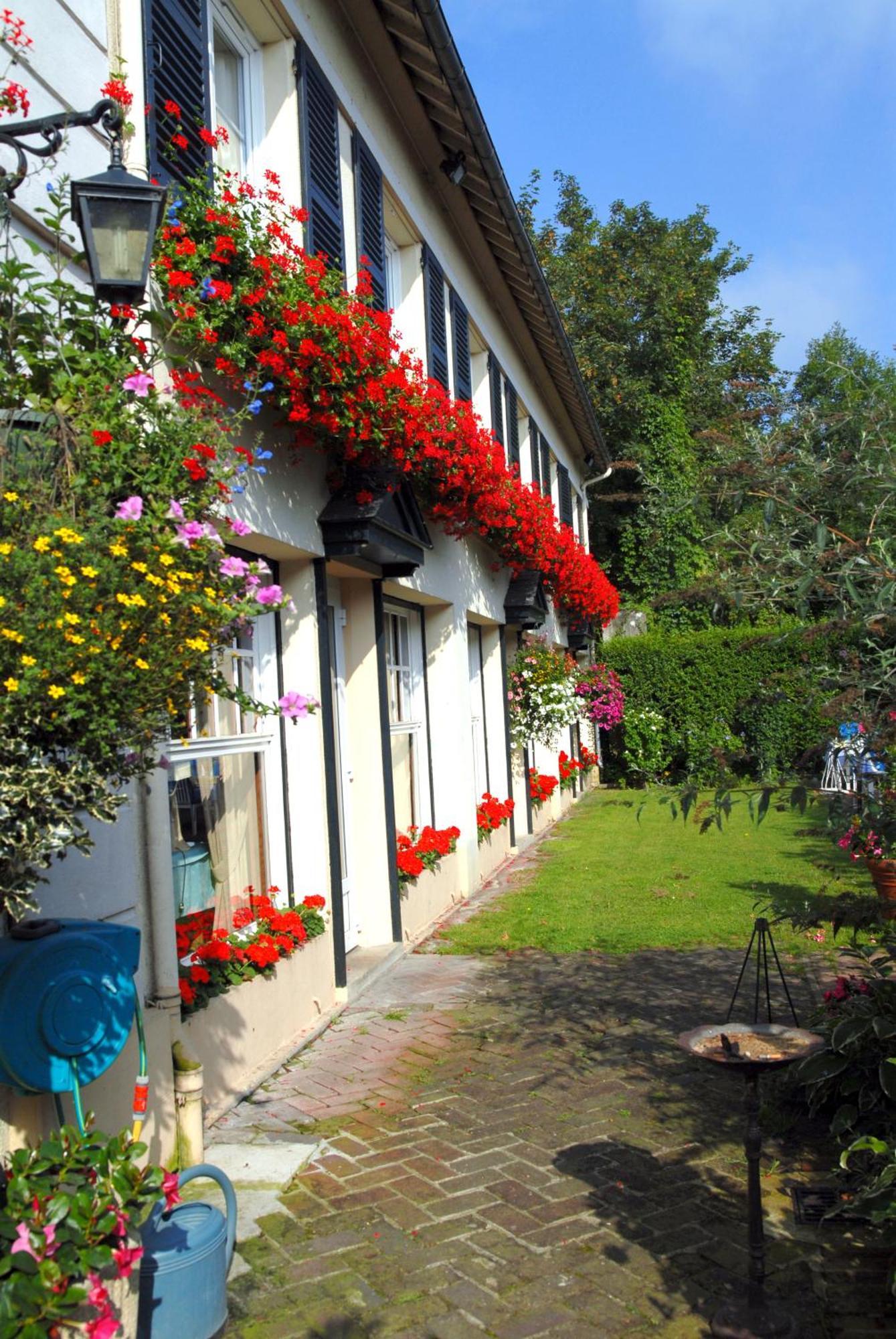 Hostellerie De Pavillon Saint-Hubert Gouvieux Eksteriør billede