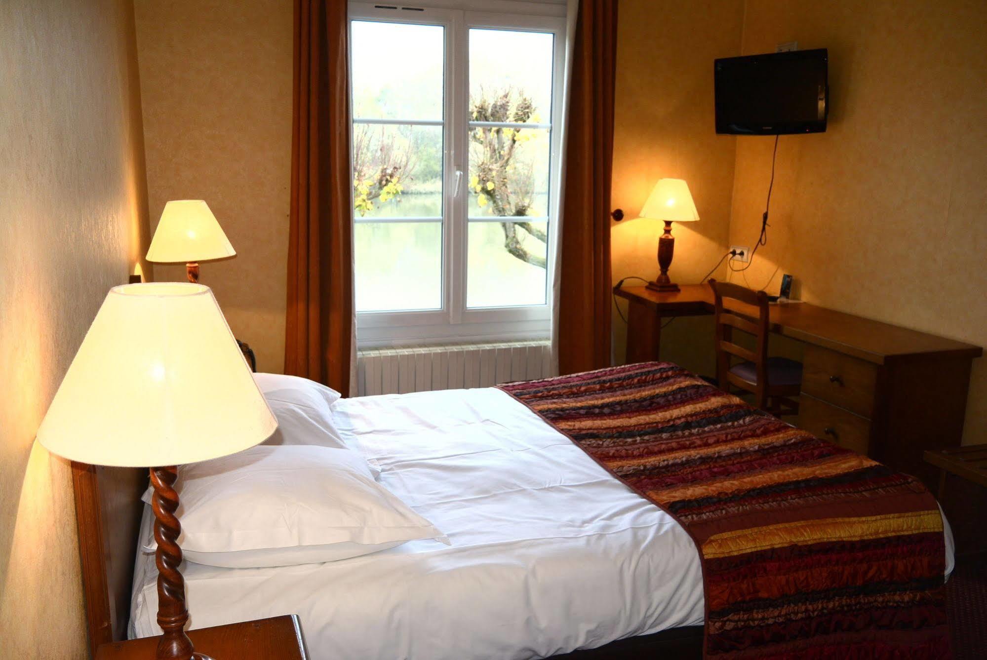 Hostellerie De Pavillon Saint-Hubert Gouvieux Eksteriør billede